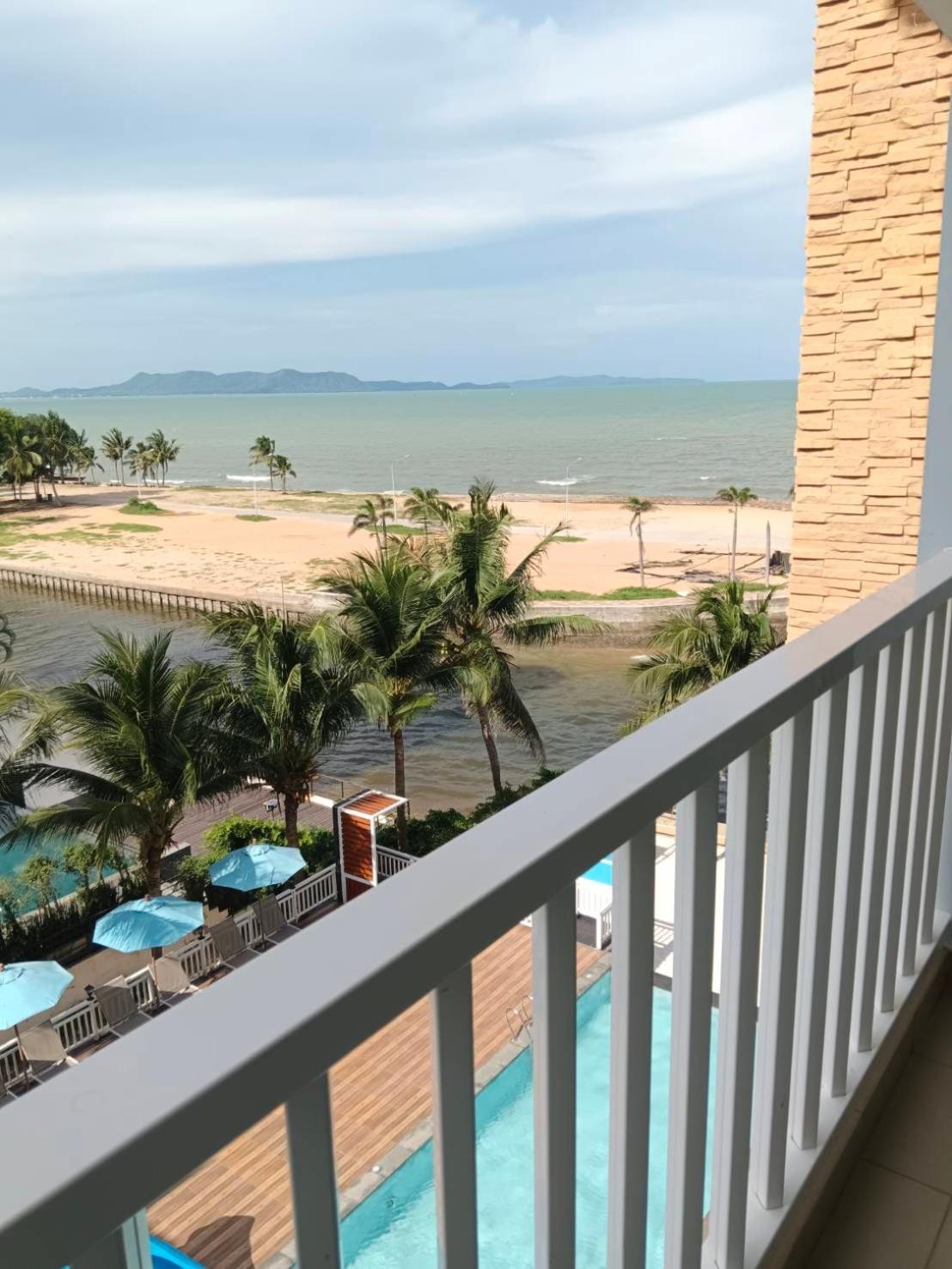 Saisawan Beach Luxury Hotel Praia de Jomtien Exterior foto